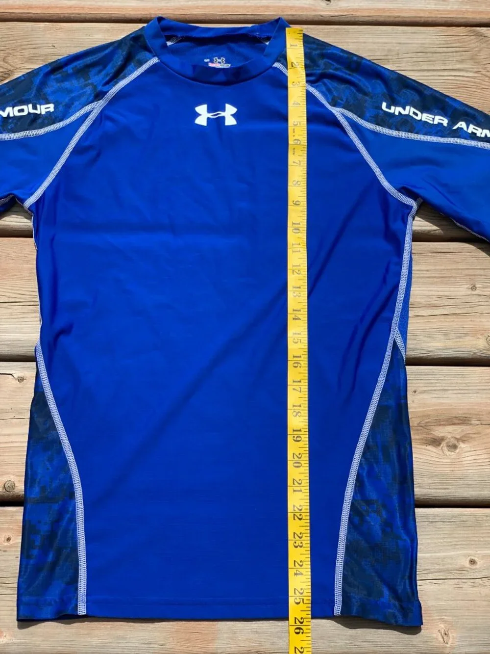 Under Armour Heat Gear Athletic T-Shirt Boys Large Fitted Blue White Geometric